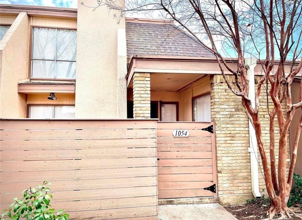 3045 Park Lane Property Photo