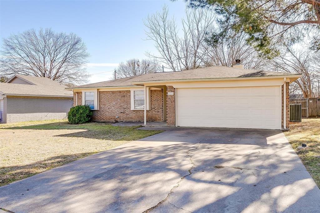 625 Nw Charlyne Drive Property Photo