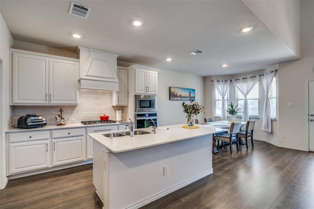 3943 Sidney Lane Property Photo