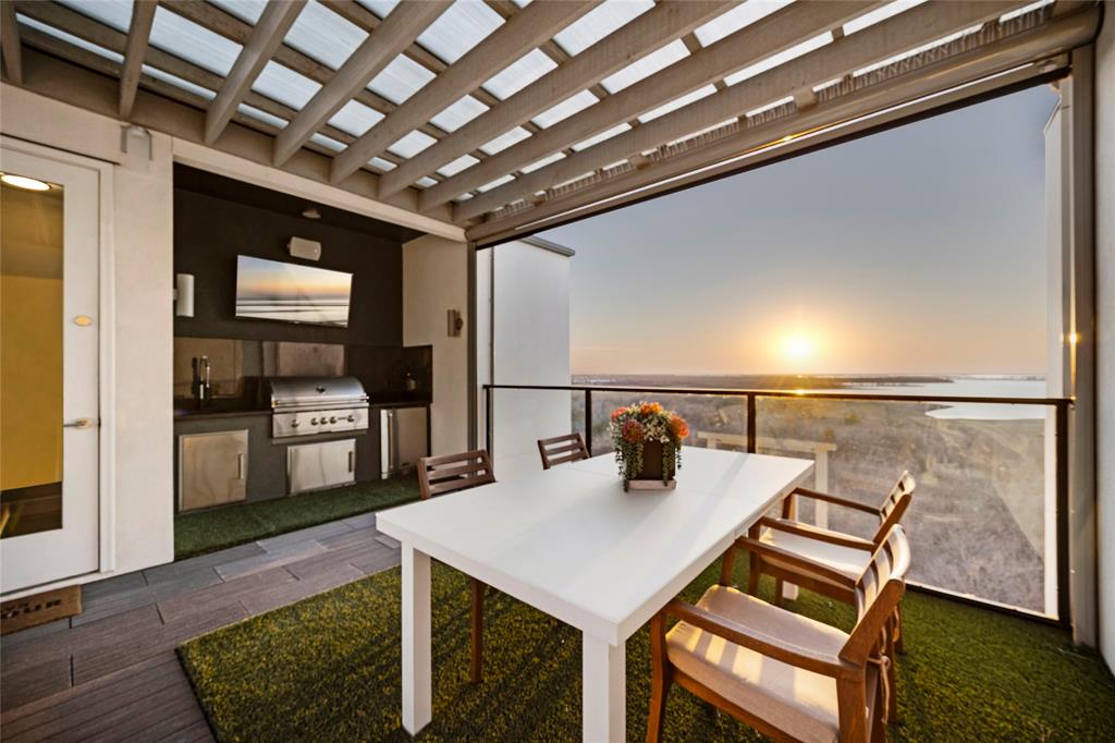 4961 Blaynes View Property Photo