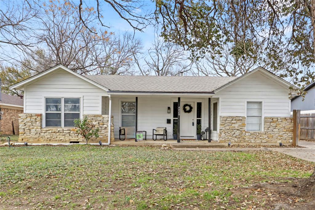 4820 White Oak Lane Property Photo