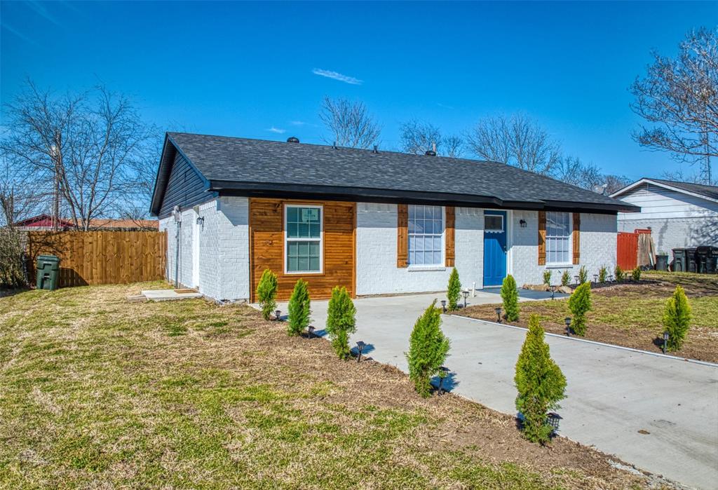 210 W Andrew Drive Property Photo