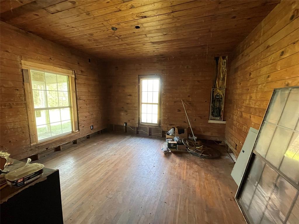 304 Cr 1421 Property Photo 9