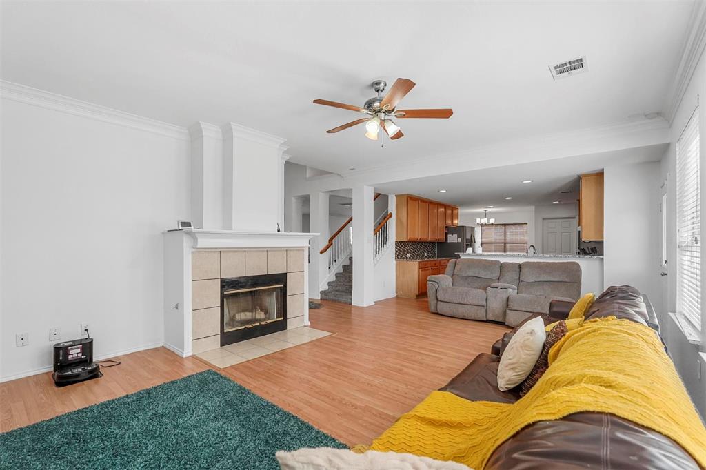 3926 Rolling Oaks Drive Property Photo 6