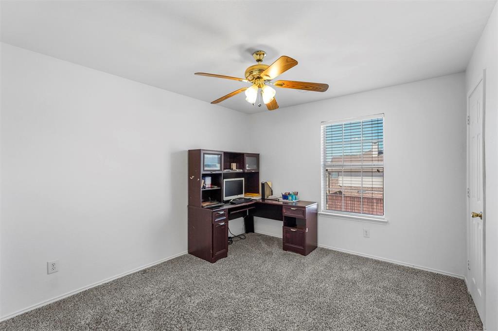 3926 Rolling Oaks Drive Property Photo 15