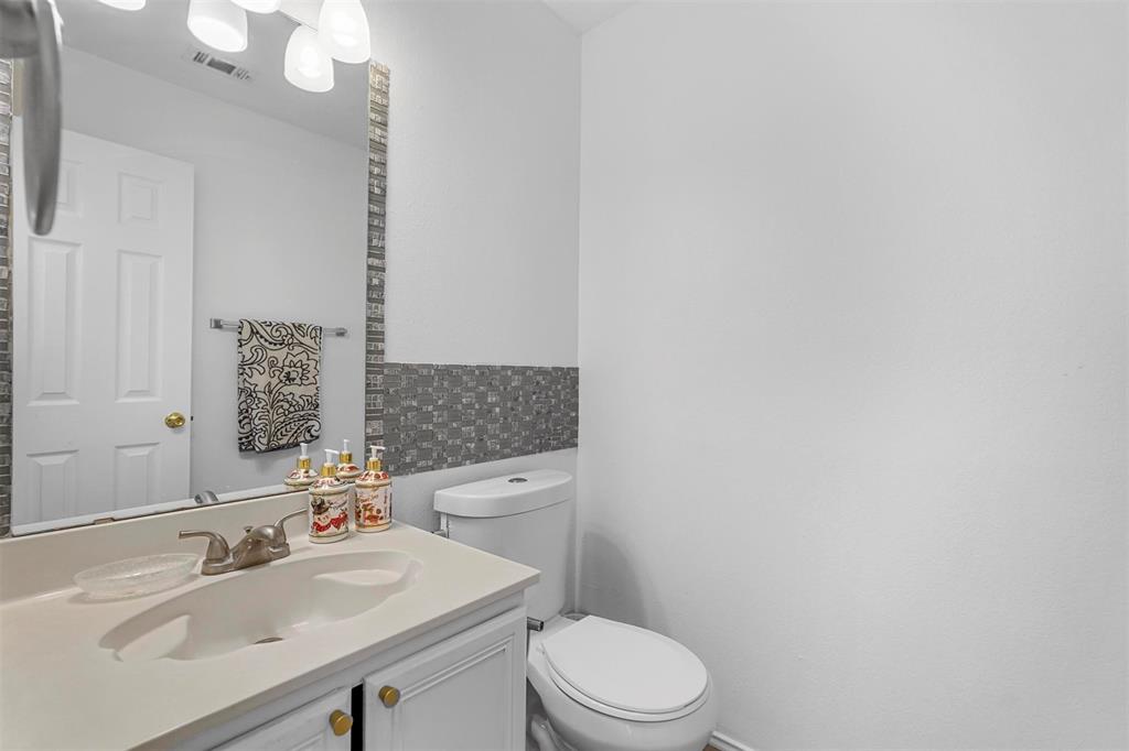 3926 Rolling Oaks Drive Property Photo 16