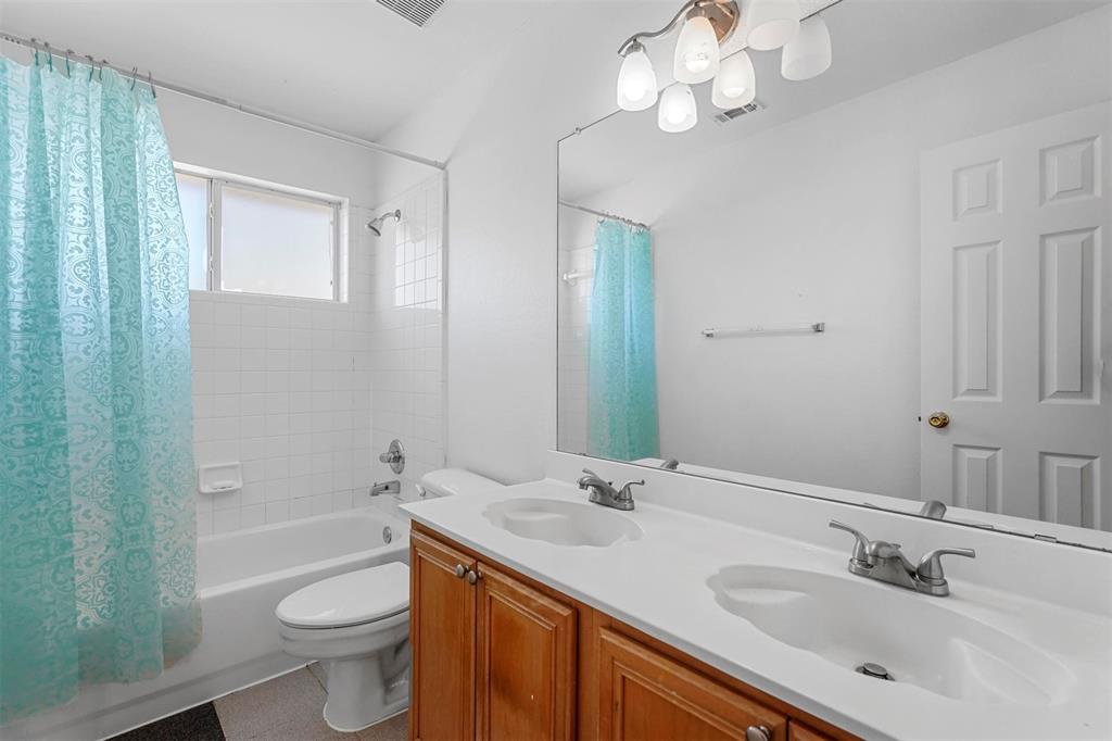3926 Rolling Oaks Drive Property Photo 18