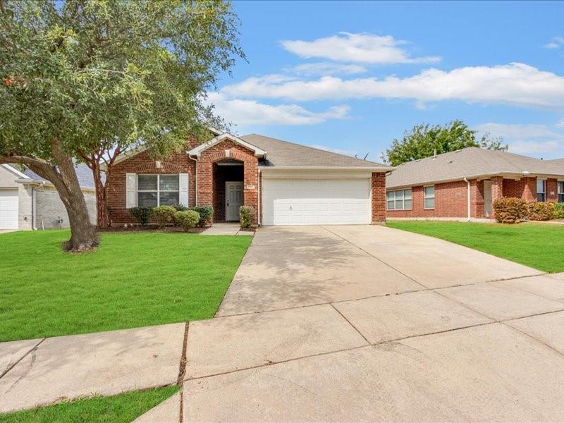5805 World Champion Court Property Photo