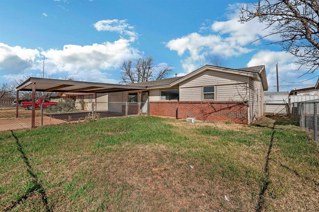 5210 N 9th Street Property Photo