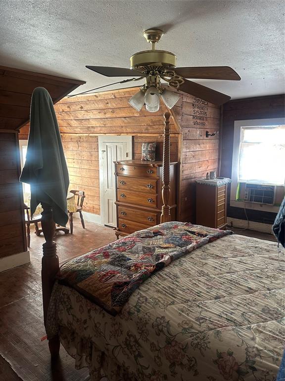 607 Coggin Avenue Property Photo