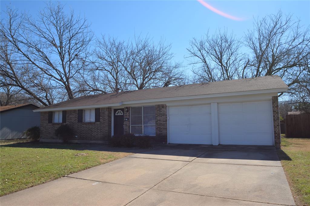 300 Stefanie Street Property Photo