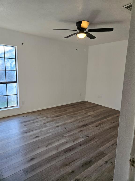 1553 Windsor Drive Property Photo 7