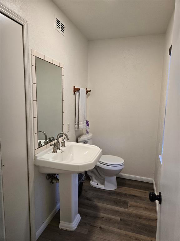 1553 Windsor Drive Property Photo 11