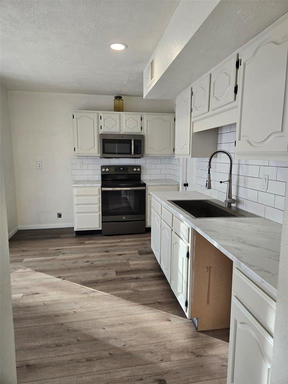 1553 Windsor Drive Property Photo 12