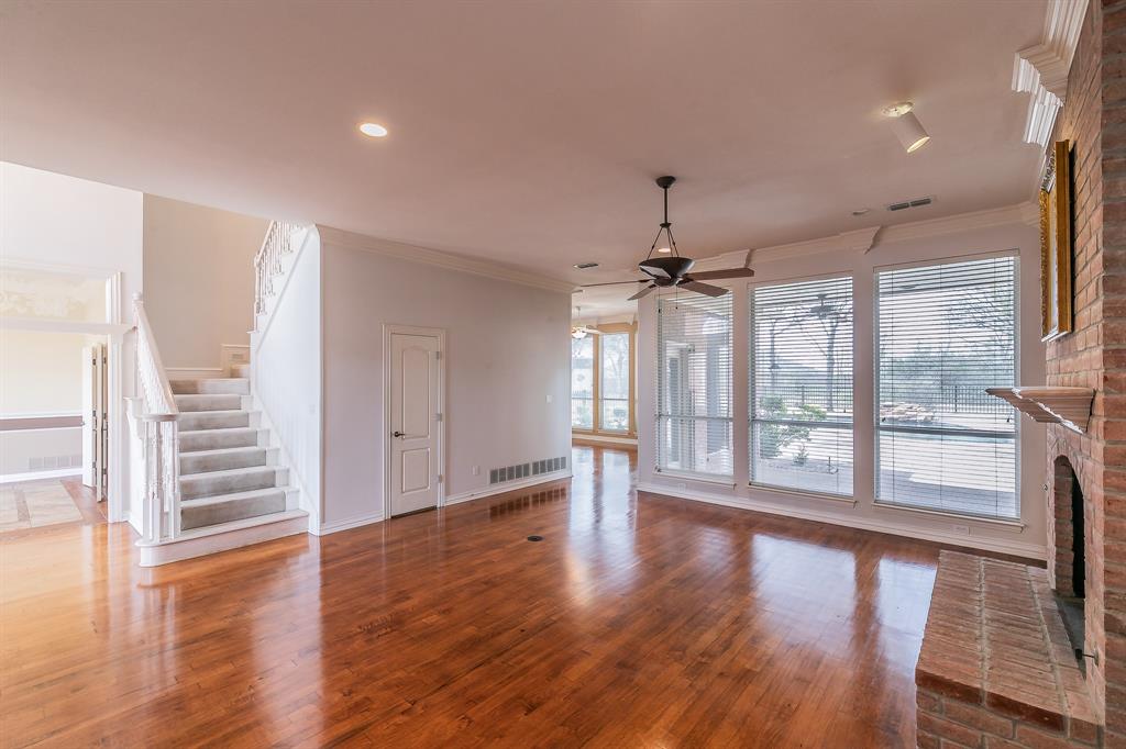 128 Oakview Drive Property Photo 12