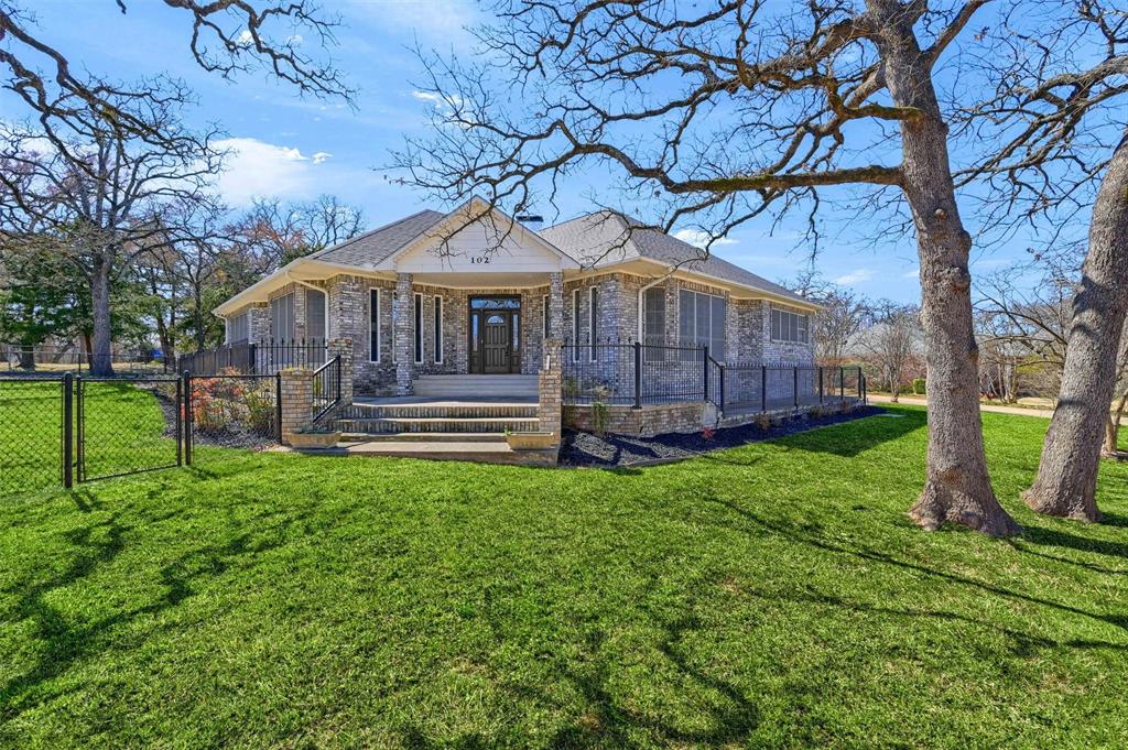 102 Santee Drive Property Photo