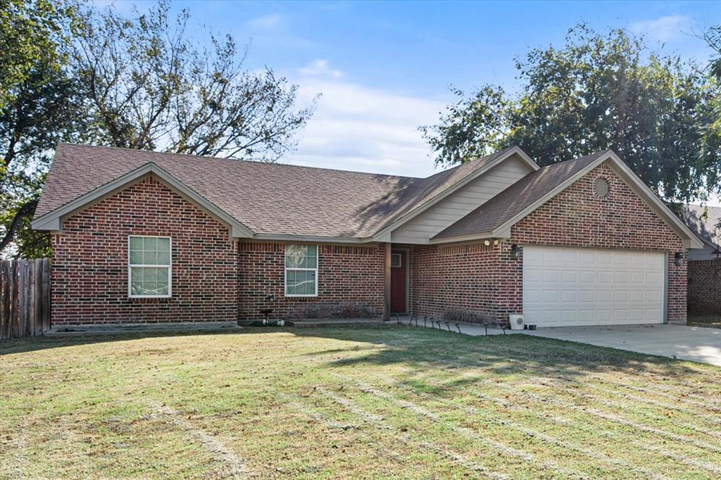 205 S Hitt Street Property Photo
