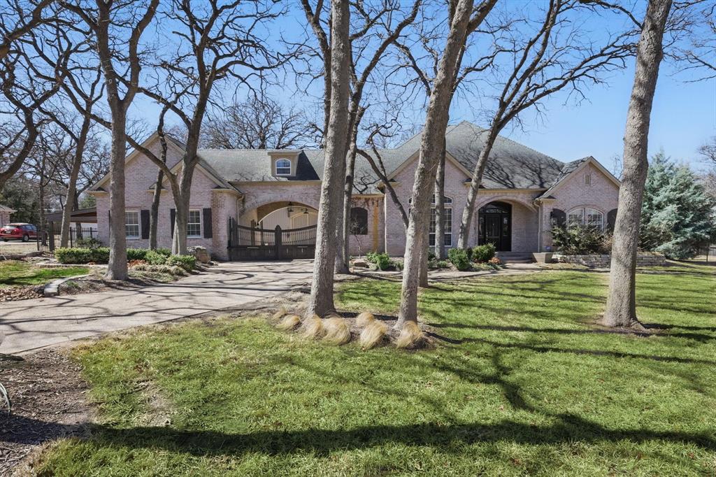 1014 Oak Tree Drive Property Photo