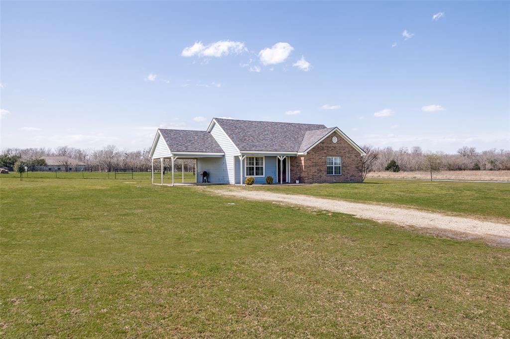 5596 County Road 2592 Property Photo