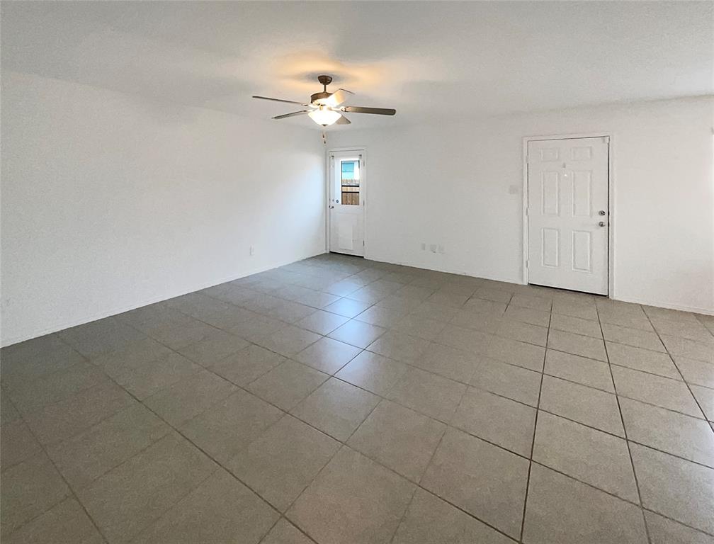2987 Wallace Wells Court Property Photo 3