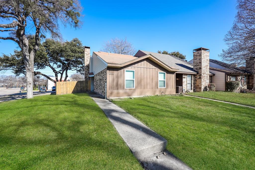 1803 Abshire Lane Property Photo