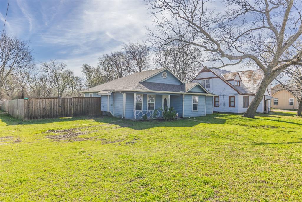 1805 Walnut Street Property Photo 3