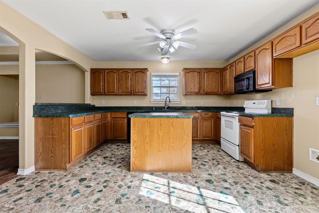 1805 Walnut Street Property Photo 10