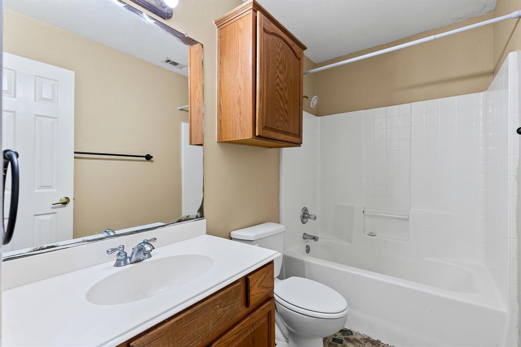 1805 Walnut Street Property Photo 18