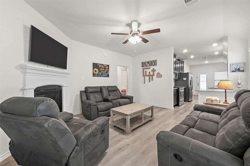 2340 Neff Lane Property Photo 4