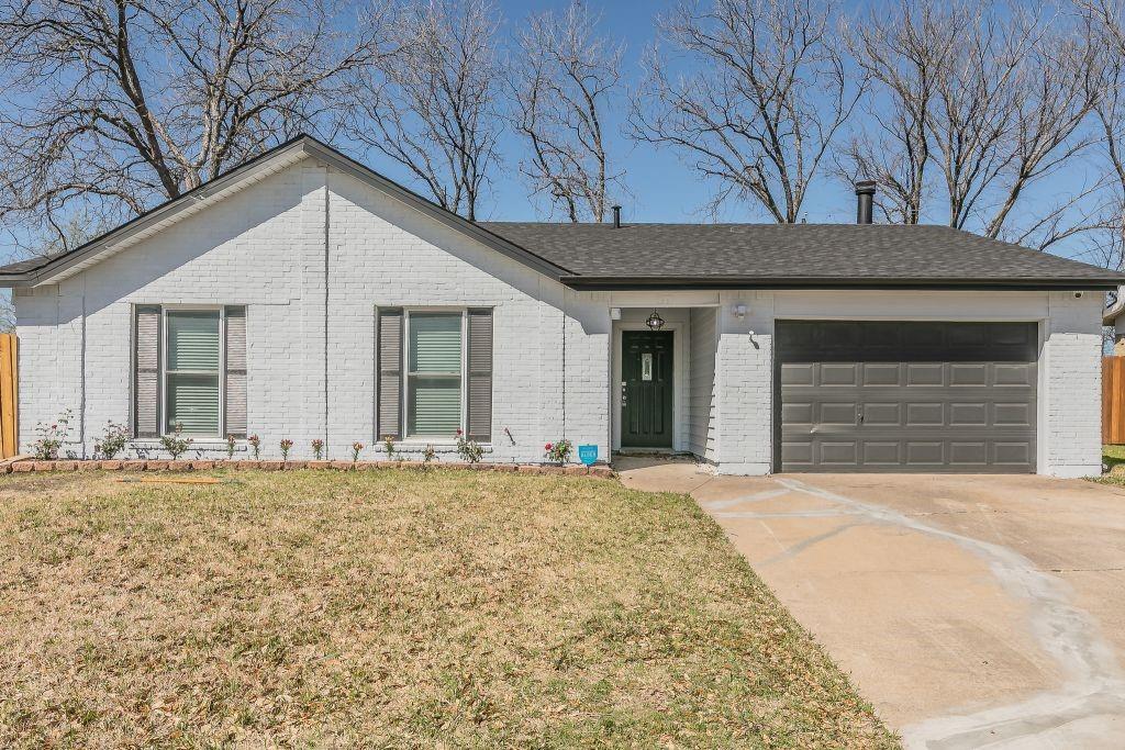 823 Sandalwood Lane Property Photo