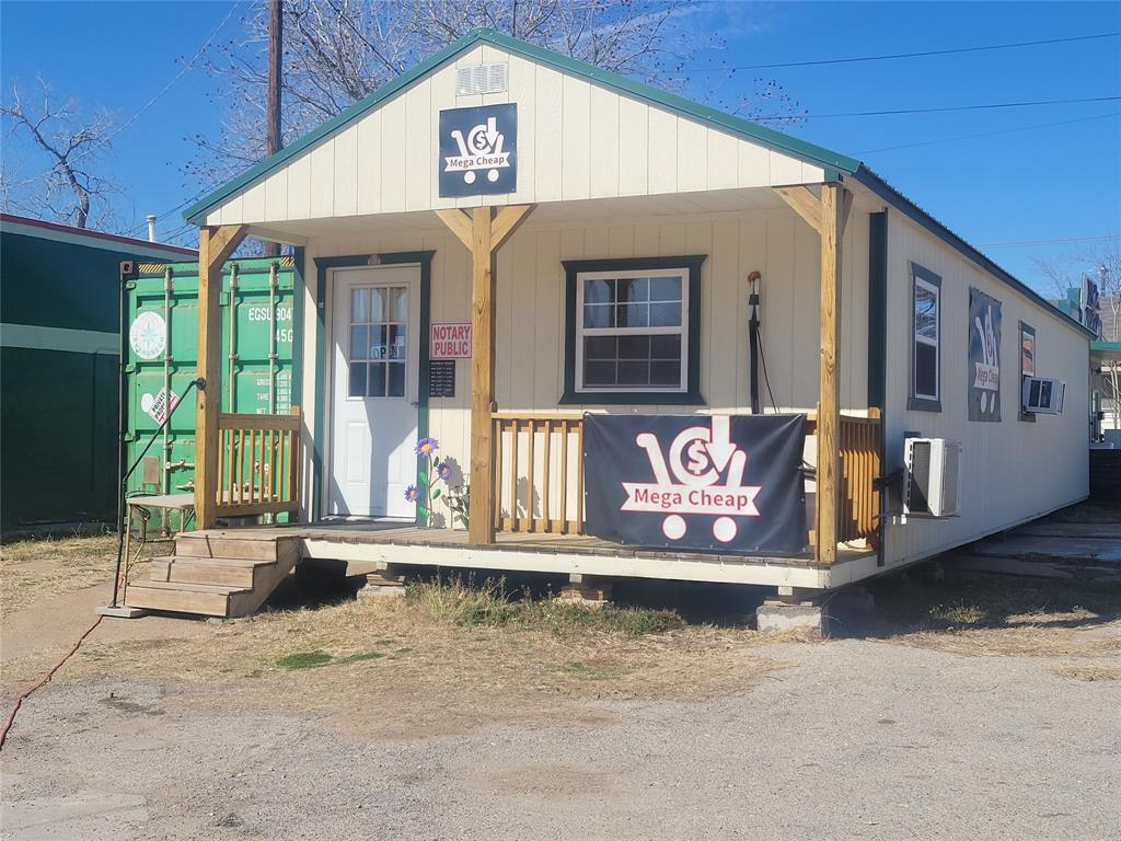 1041 Fourth Property Photo