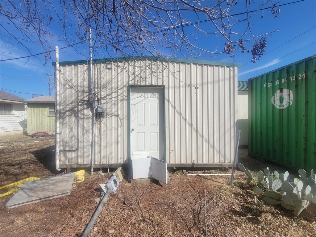 1041 Fourth Property Photo 15