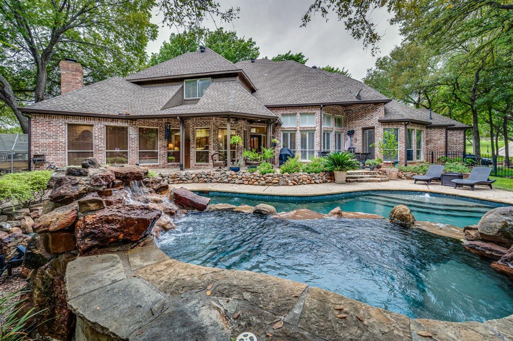 100 Oak Forest Lane Property Photo