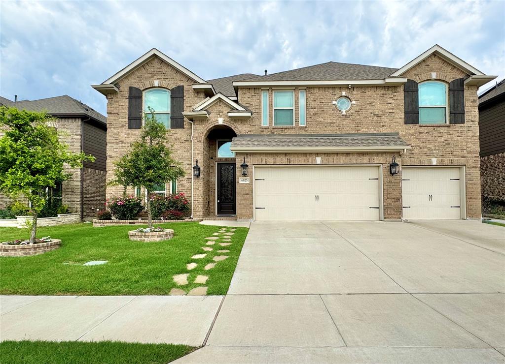 6025 Pine River Lane Property Photo 1