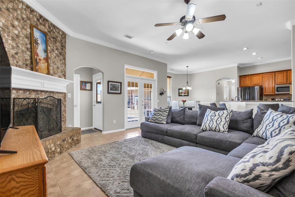 1527 Meadowbrook Lane Property Photo