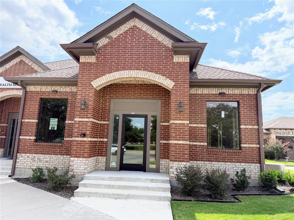1511 W Mcdermott Drive #210 Property Photo 2