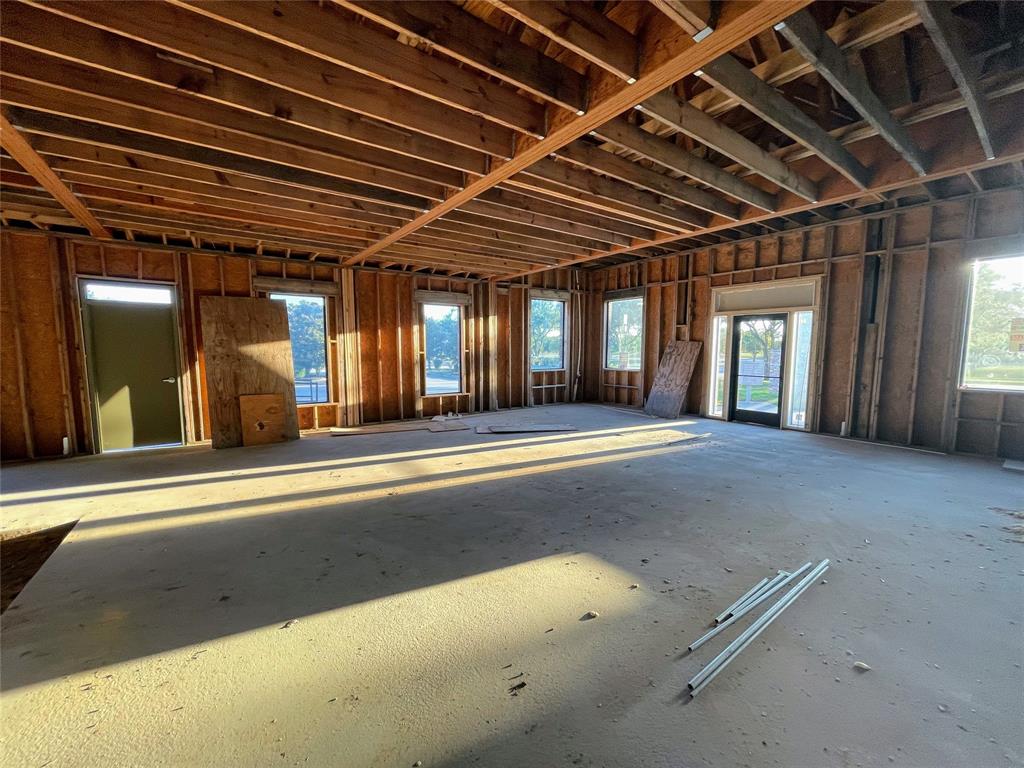 1511 W Mcdermott Drive Property Photo 8