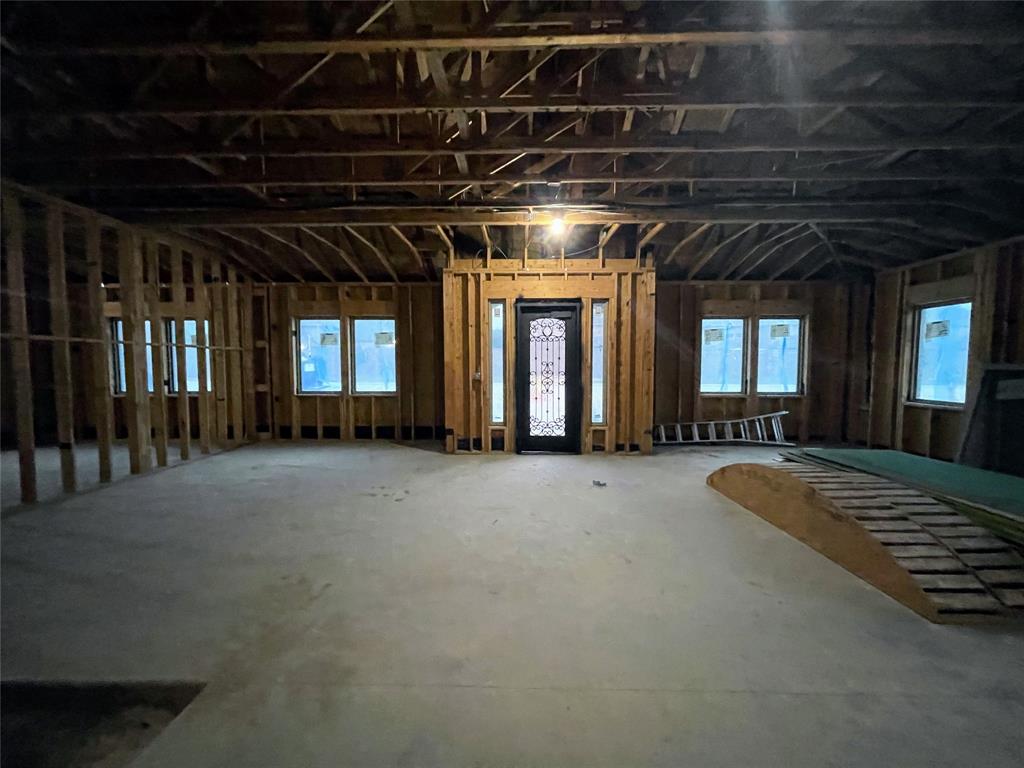 11583 Independence Parkway Property Photo 6