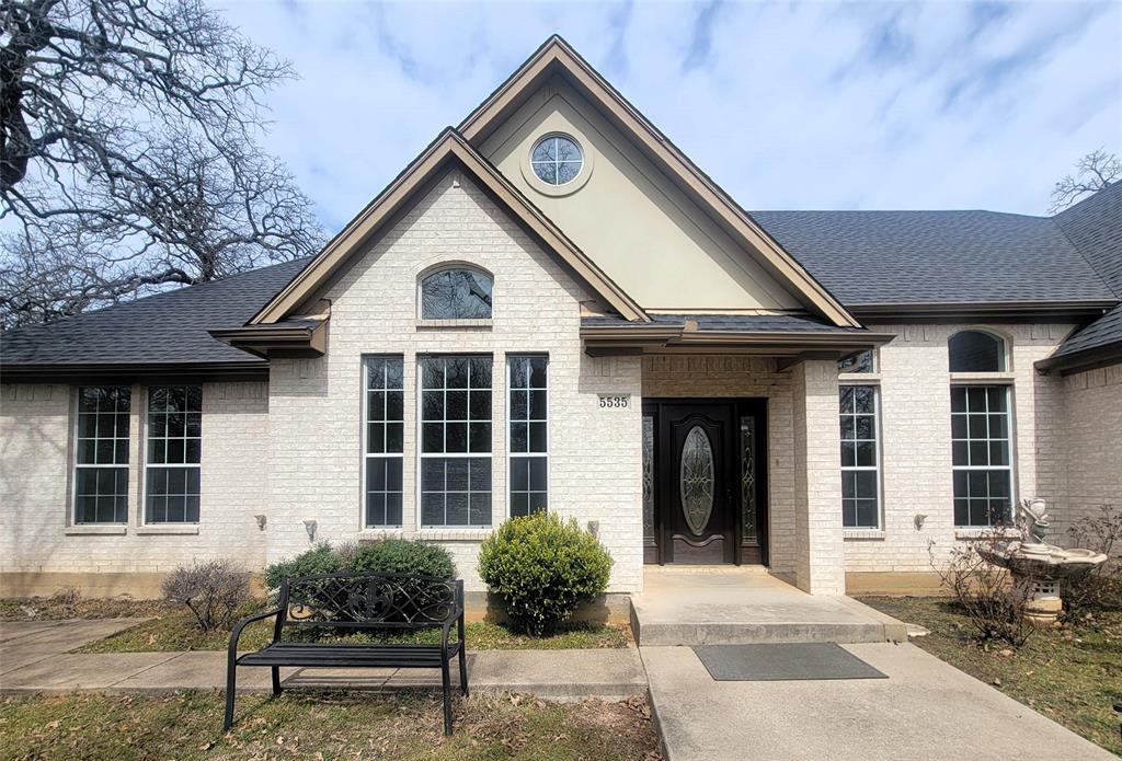 5535 Whispering Oaks Lane Property Photo