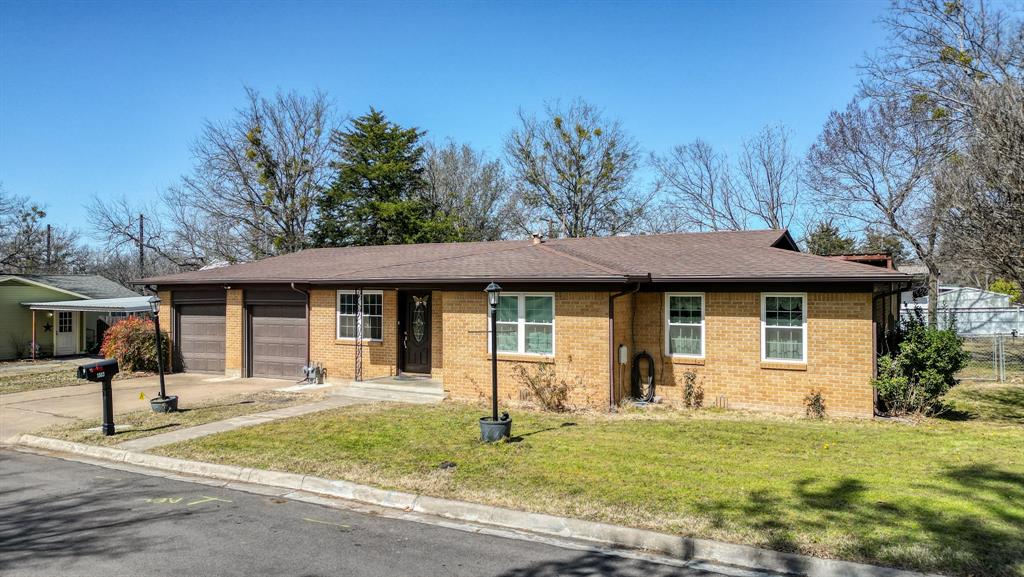 1503 Hovey Street Property Photo 1