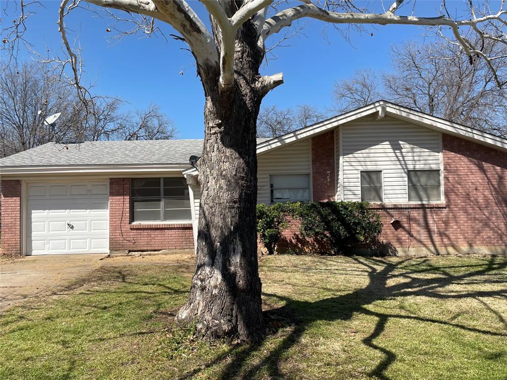 8832 Myra Street Property Photo