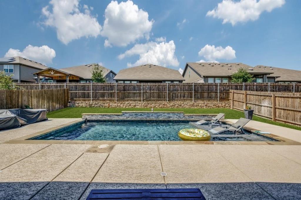 7413 Gangway Drive Property Photo