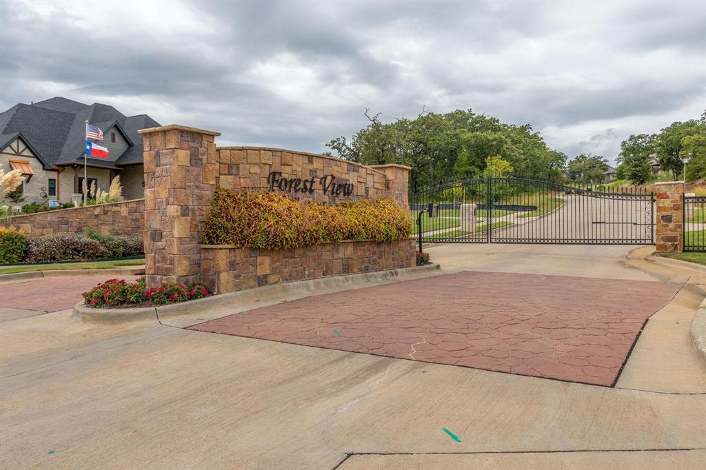 600 Forest View Court Property Photo