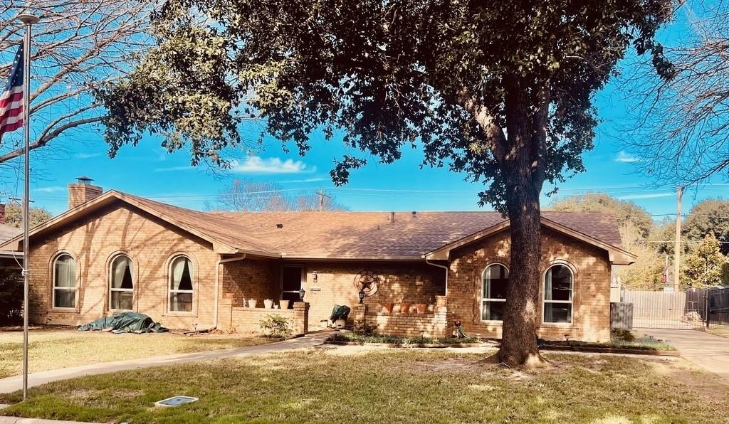 917 Curtis Drive Property Photo