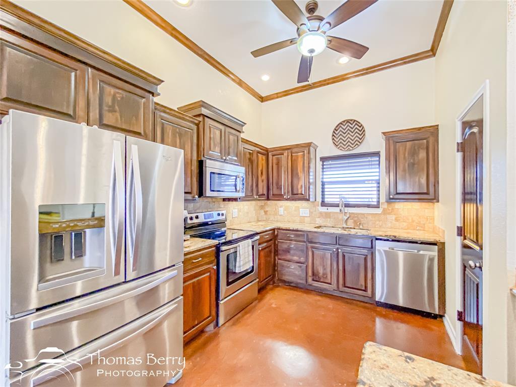 101 Bear Creek Drive Property Photo 9