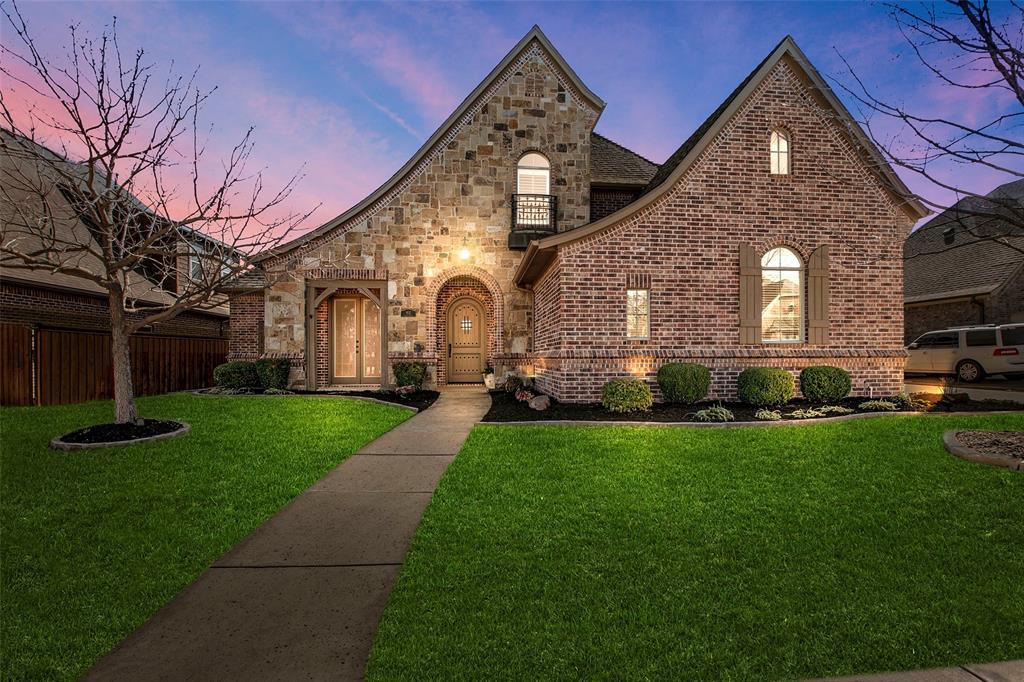 8112 Canyon Oak Drive Property Photo
