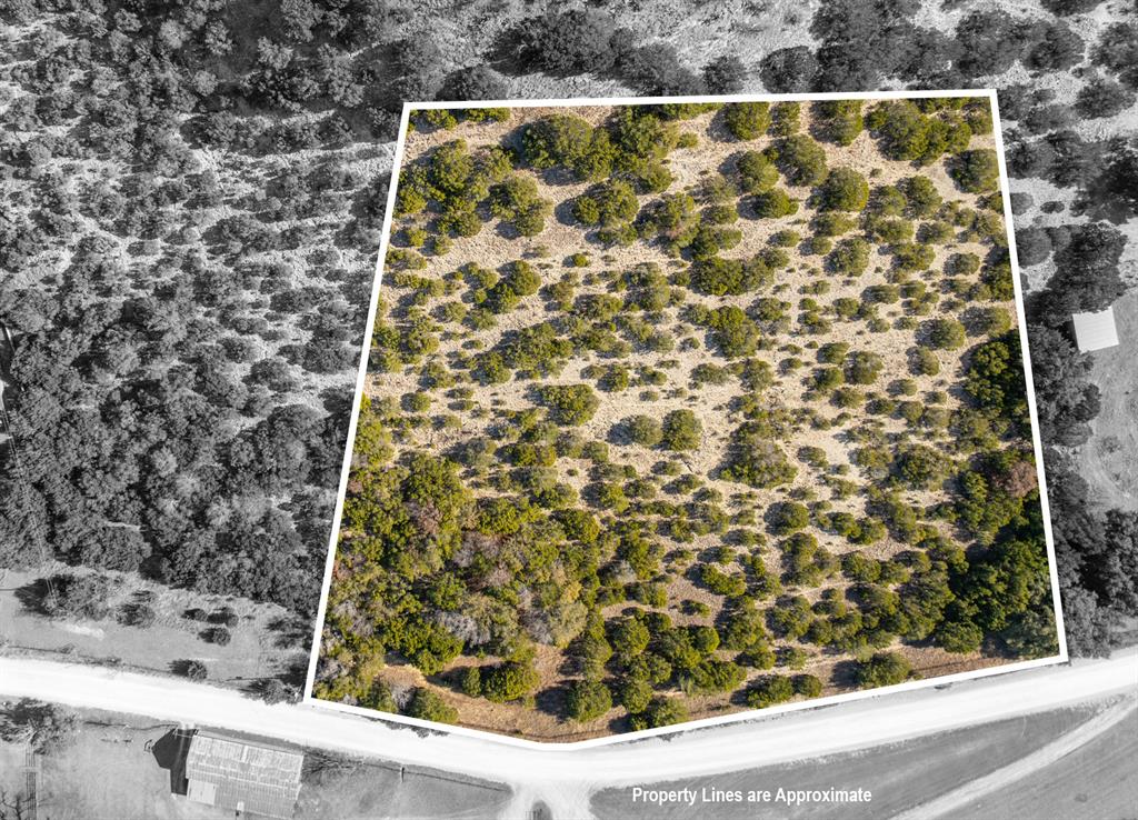 251 Private Road 2120 Property Photo