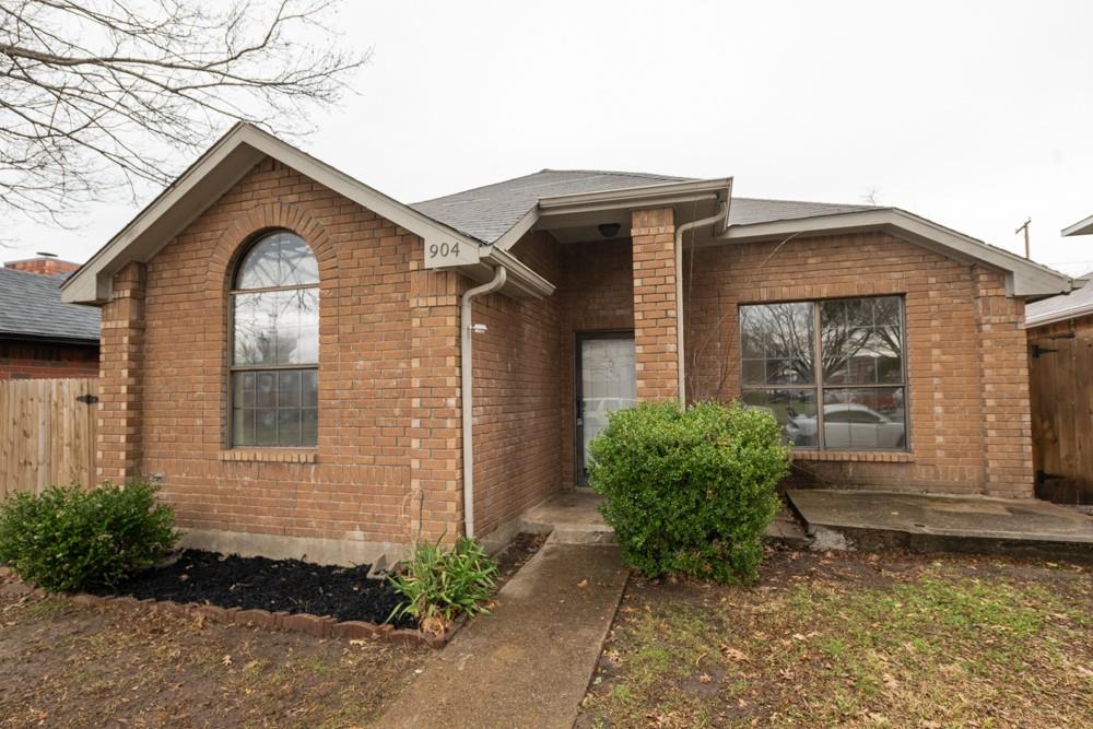 904 Ember Lane Property Photo