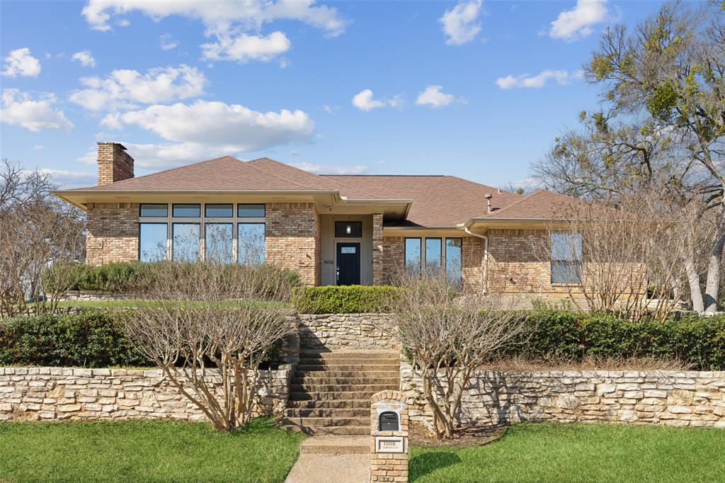 1908 Lakehill Court Property Photo