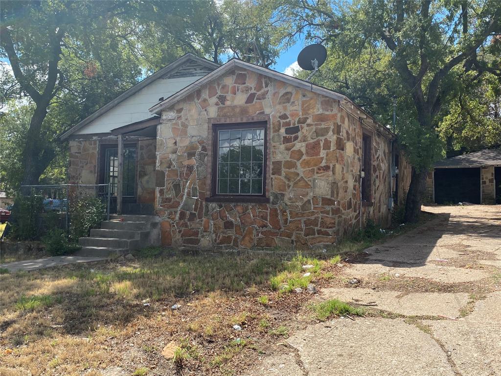 612 18th Street Property Photo